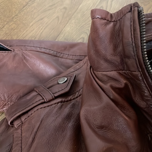 Andrew Marc Brown Leather Bomber - Picture 9 of 9